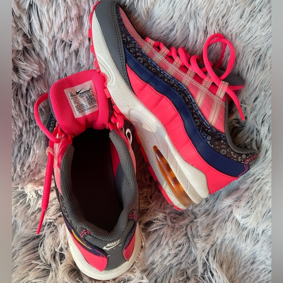 Nike Air Max 95 size 6 youth, grade school - Picture 5 of 6